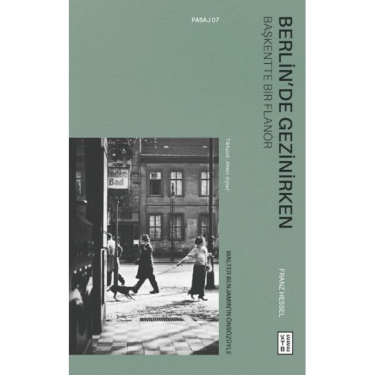 Berlin’de Gezinirken Berlin’de Gezinirken